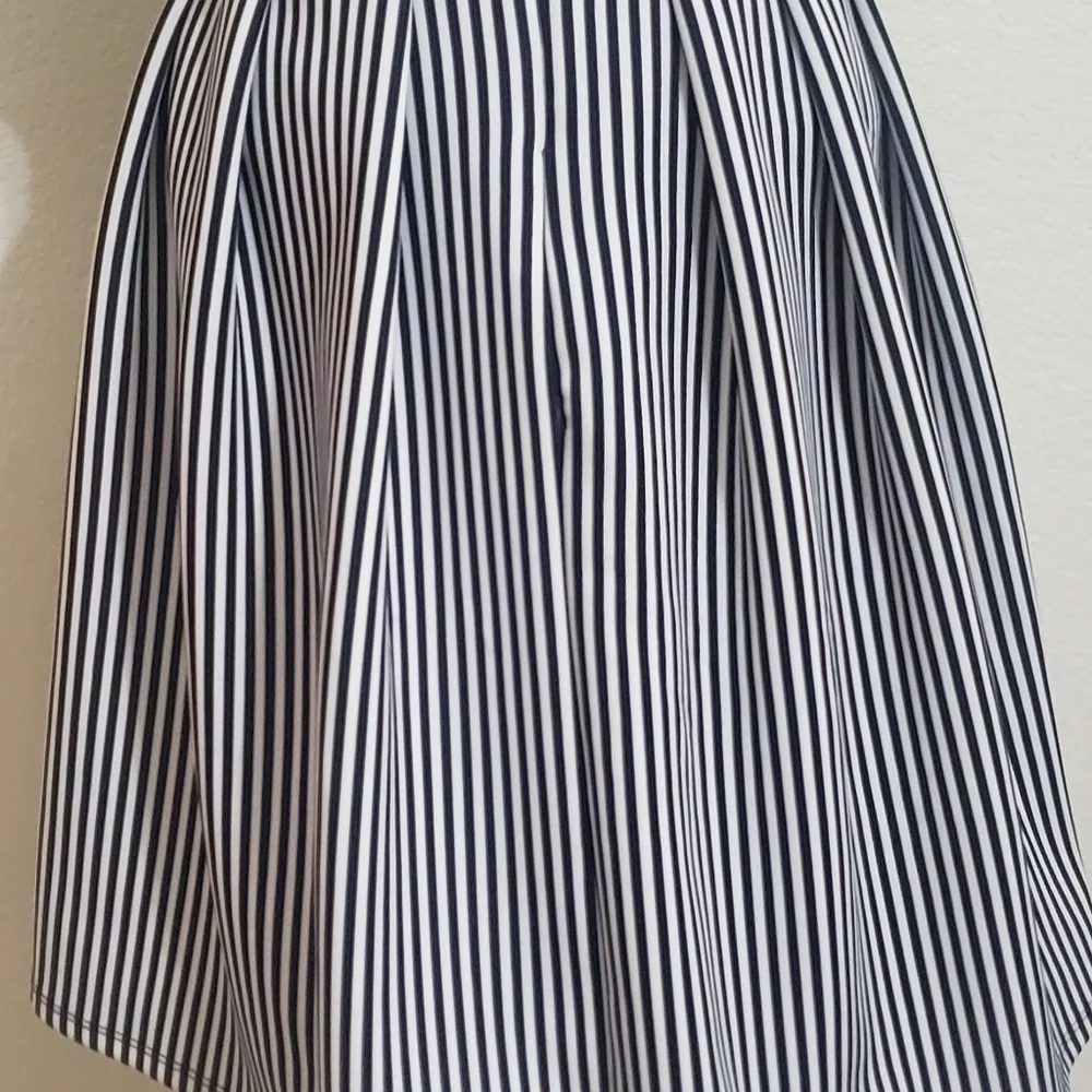 Haute Monde Skirt/ Size M/ black and white - Picture 6 of 9